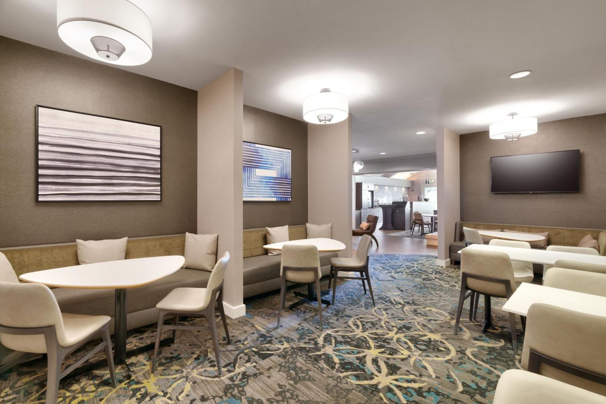 Salt Cottonwood Hotel 3*